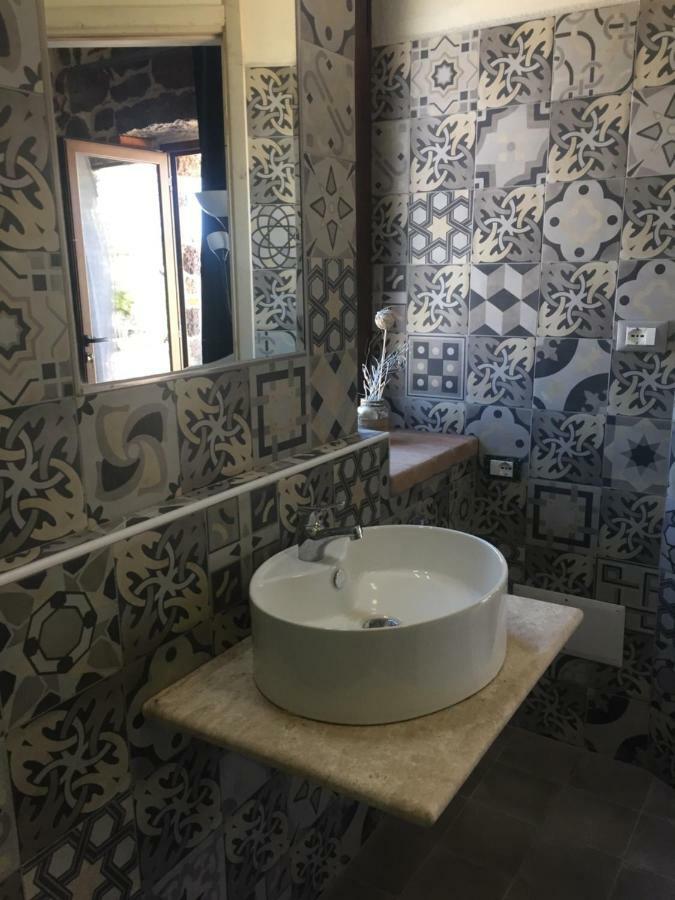 Sa Domo De Mannoi Su Catreathu Villa โอโรเซย ภายนอก รูปภาพ